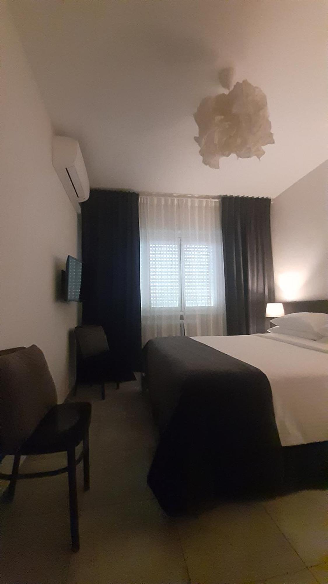 La Duchessa Hotel Alba  Eksteriør billede