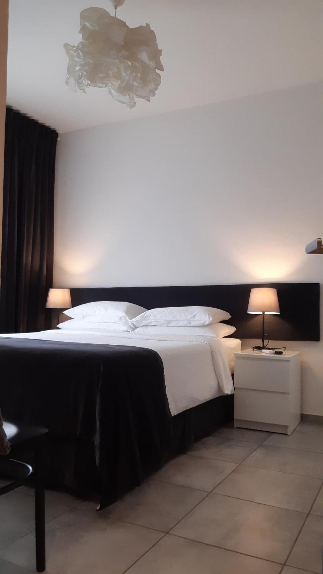 La Duchessa Hotel Alba  Eksteriør billede